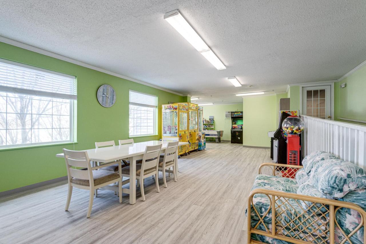 Marylander Condominiums, 90 Steps From The Aparthotel